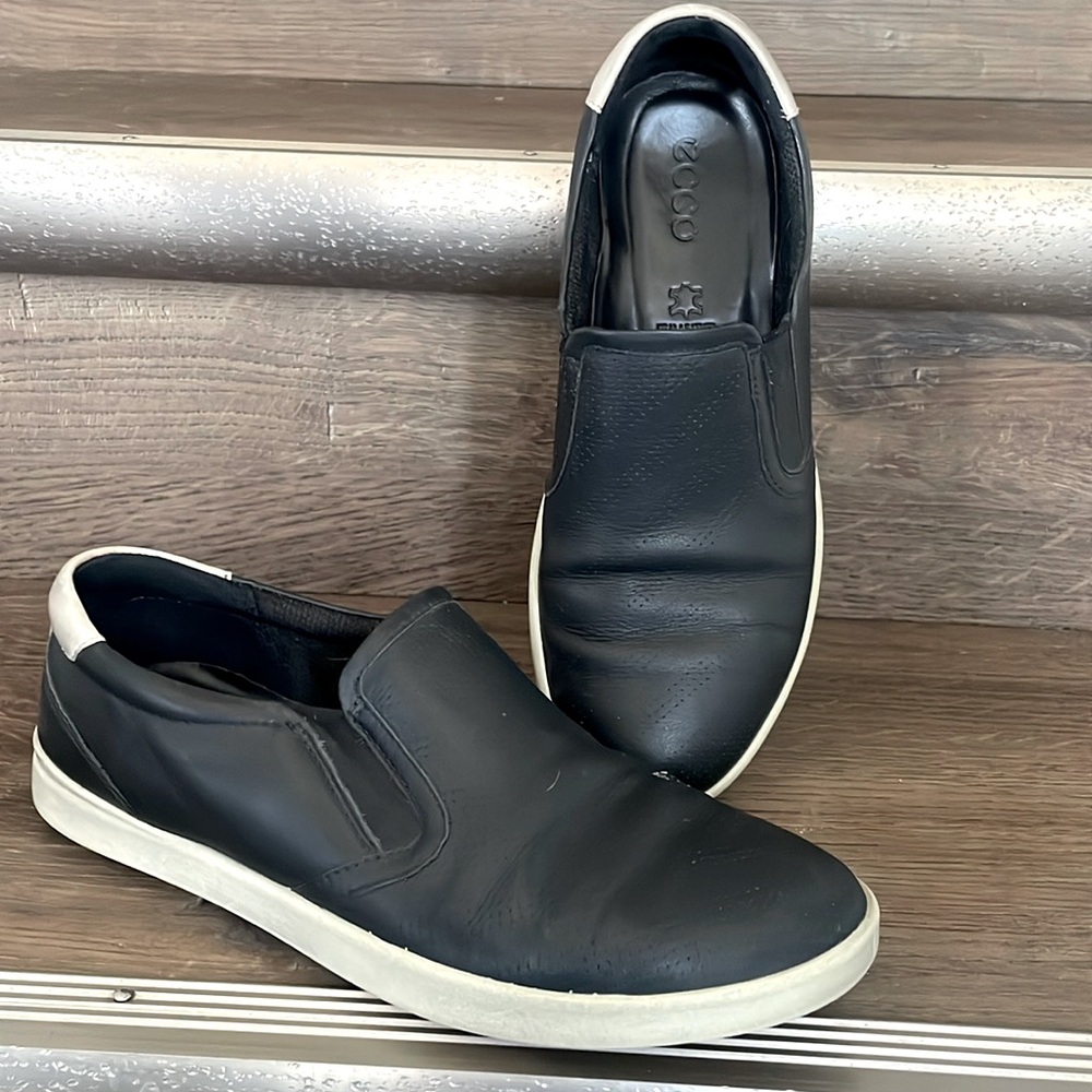 ECCO women’s leather loafers